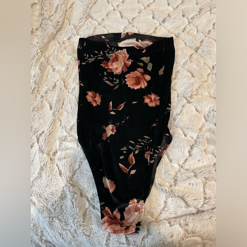 3/$30 Out from under velvet body suit strapless size small